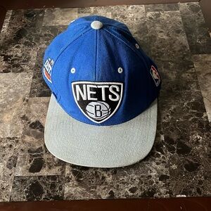 Brooklyn Nets hat size 7 1/8 57cm in fair condition Mitchell & Ness